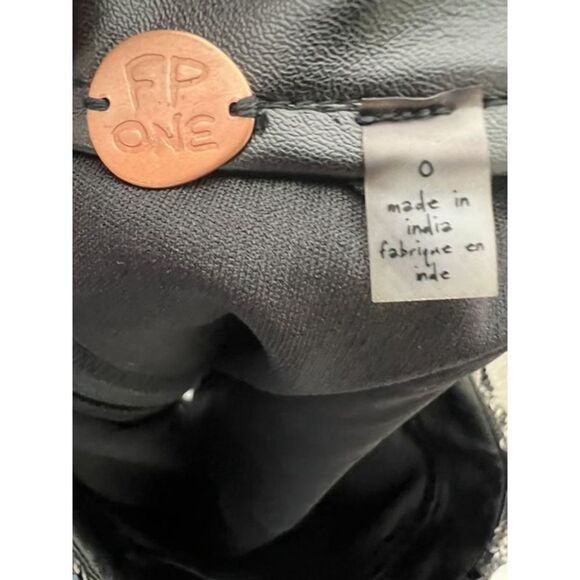 Free People Camo Reversible-Sequin Mini Skirt Black Gray-Green Size 0 NWT - Picture 7 of 9